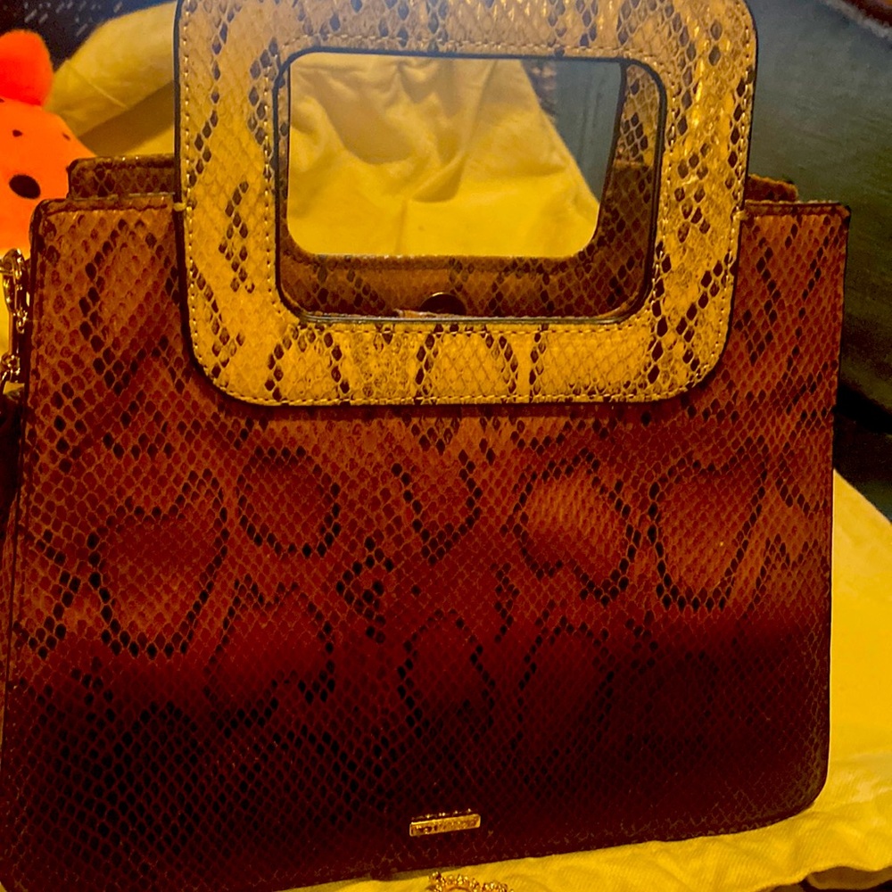 Vince Camuto